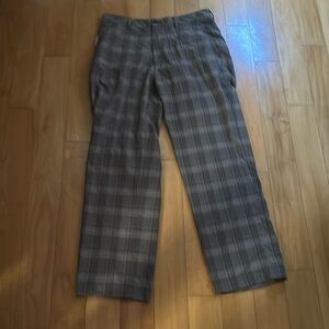 Men’s trouser pants size 34x30 100% polyester new without tags by Haggar
